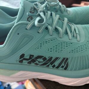 Hoka 10.5 Wide Bondi shoes EUC
